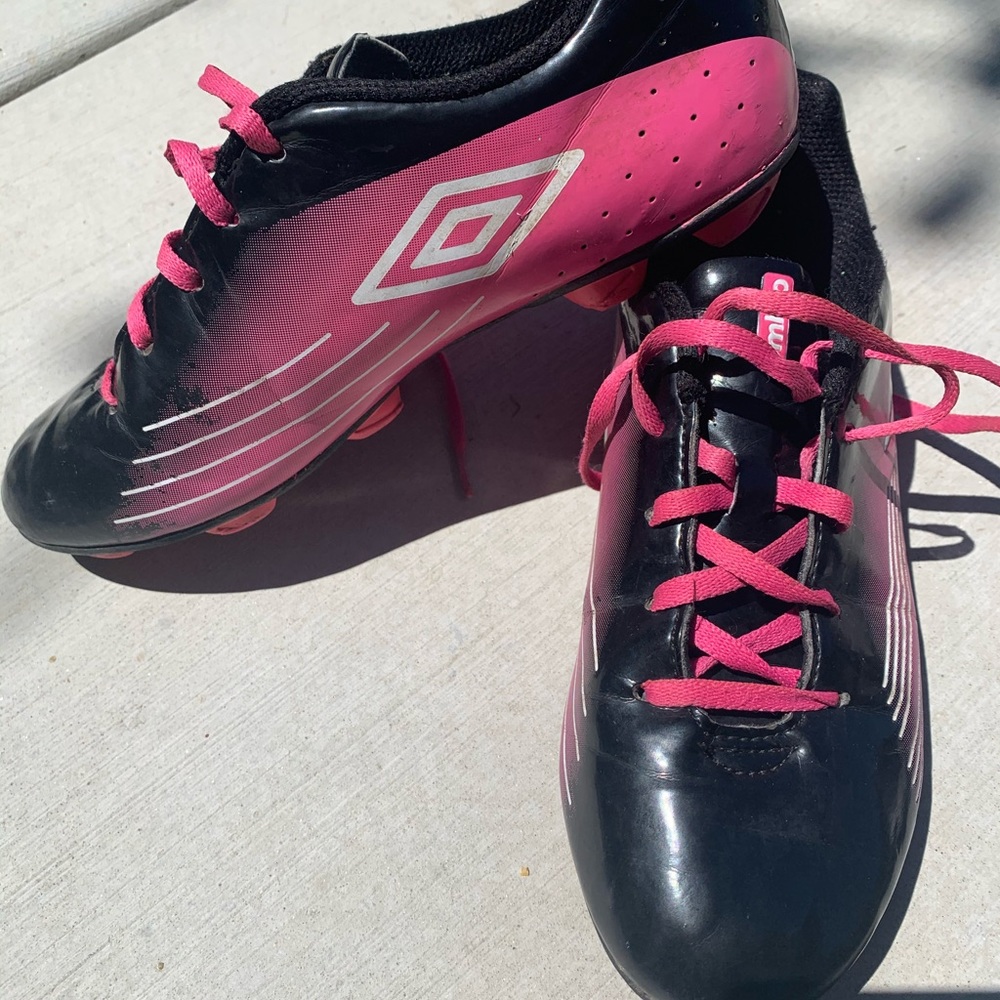 UMBRO girls cleats black pink 5 soccer sports - Picture 6 of 7